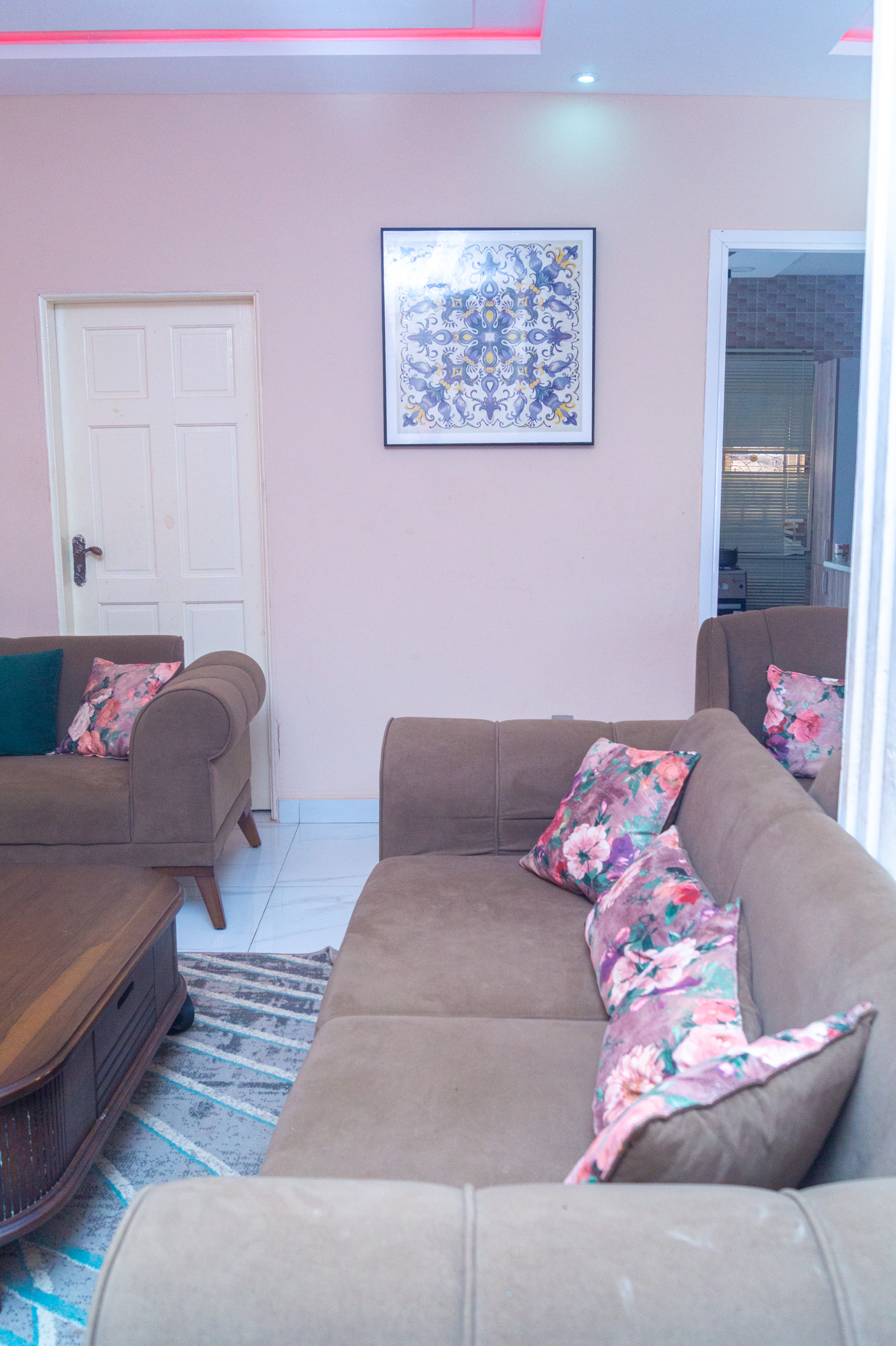 sitting room with two pairs of chairs